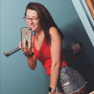 Meet your Posher, Madison